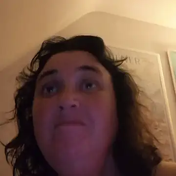 Snapshot of Minou1610 chatting on October 31, 7:26 pm Minou1610 online show from October 31, 7:26 pm