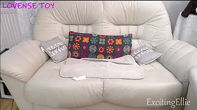 ExcitingEllie online show from July 16, 9:43 pm