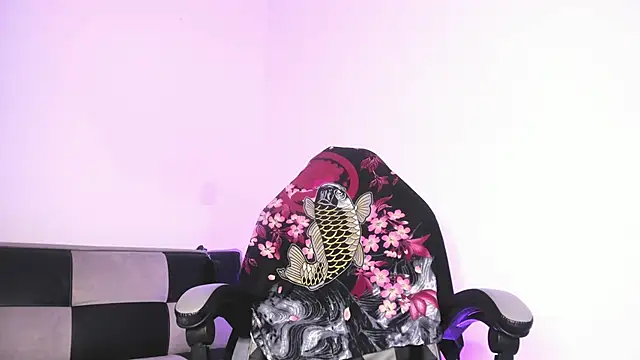 GwenHazel online show from October 18, 12:17 pm