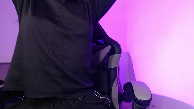 GwenHazel online show from November 7, 11:21 am