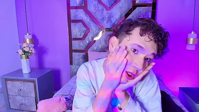 Electra Gosselin online show from October 13, 12:05 pm