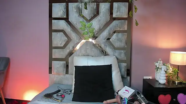 Electra Gosselin online show from July 8, 2:49 am