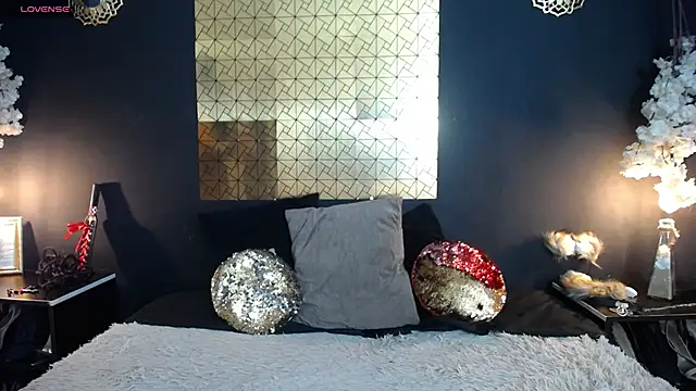 kinky momm online show from October 13, 3:56 pm