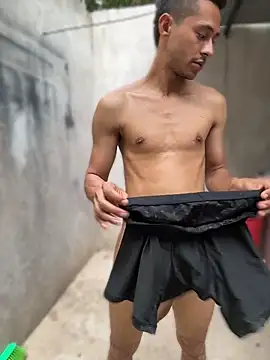Boy hot- online show from August 4, 8:33 pm