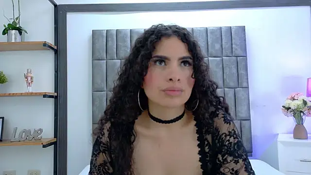 Snapshot of Skyler_Fox_ chatting on May 2, 8:14 pm Skyler Fox online show from May 2, 8:14 pm