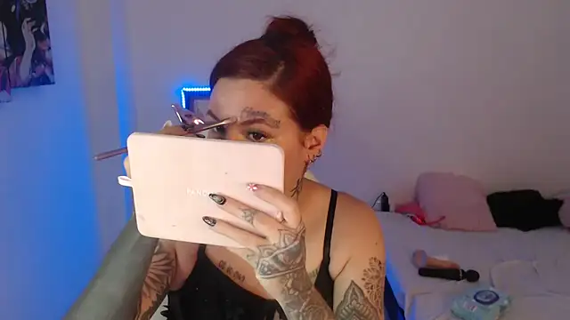 Maddy Vicius19 online show from October 15, 8:31 pm