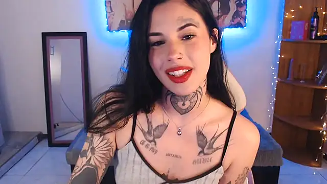 Snapshot of Maddy_Vicius19 chatting on July 1, 10:42 pm Maddy Vicius19 online show from July 1, 10:42 pm