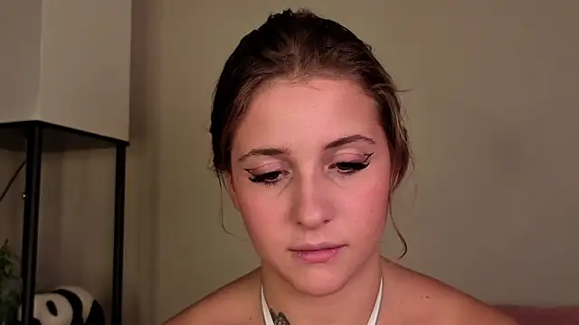 LoveSeekins online show from December 17, 7:09 pm