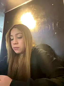 Snapshot of Issa_Moon_ chatting on November 24, 2:22 am Issa Moon online show from November 24, 2:22 am