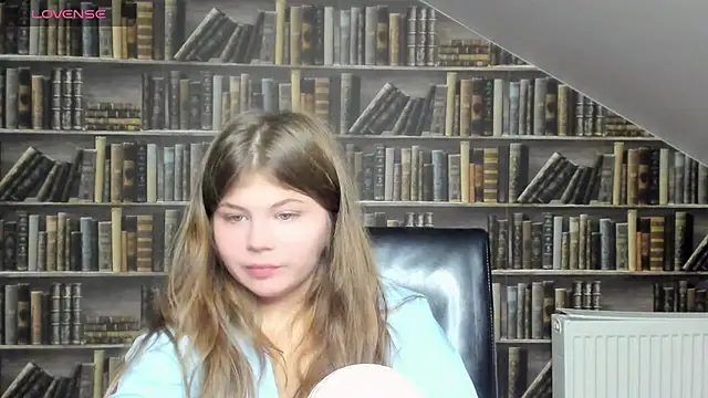 Lilly Jess online show from November 6, 7:37 pm