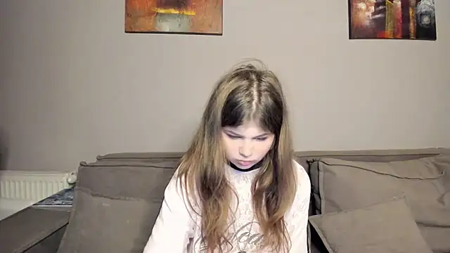 Snapshot of Lilly_Jess chatting on November 14, 7:45 pm Lilly Jess online show from November 14, 7:45 pm