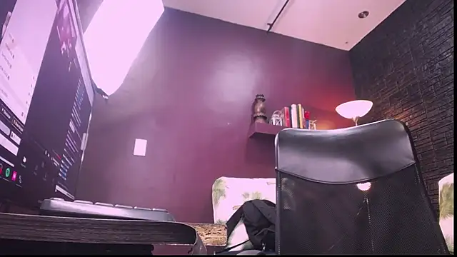 Matthewlodge online show from September 15, 2:06 pm