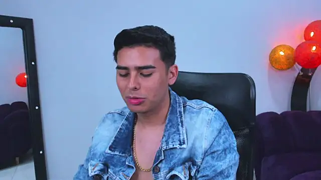 Matthewlodge online show from November 11, 3:01 pm