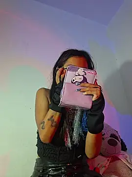 Snapshot of carolinerue chatting on November 10, 11:09 am carolinerue online show from November 10, 11:09 am