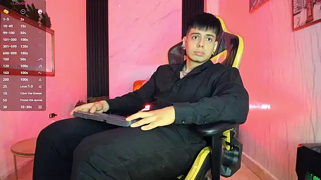 xKevyn online show from October 17, 12:30 pm