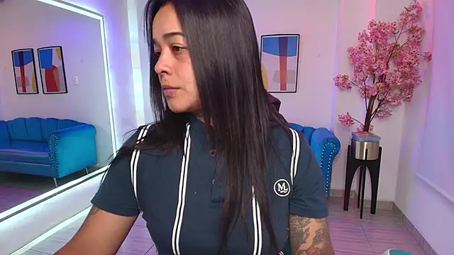 Snapshot of Black_roseee chatting on June 13, 3:37 am Black roseee online show from June 13, 3:37 am