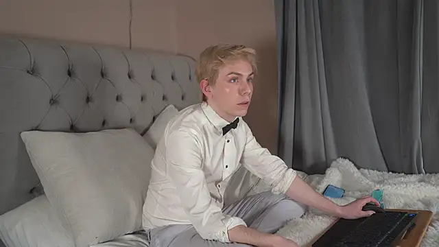 scottishtwink01 online show from February 22, 11:03 pm