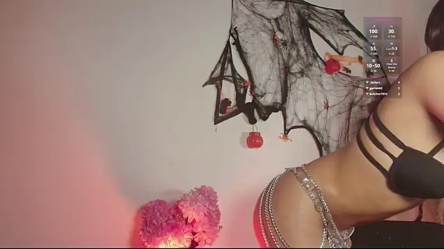 Snapshot of Missandy_ chatting on October 18, 8:31 pm Missandy online show from October 18, 8:31 pm