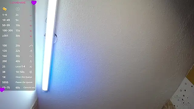 Snapshot of emmydurant chatting on November 22, 1:32 pm emmydurant online show from November 22, 1:32 pm