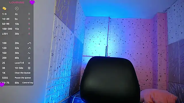 Snapshot of emmydurant chatting on November 25, 8:25 am emmydurant online show from November 25, 8:25 am