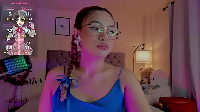 Snapshot of OxanaFedorova1- chatting on December 4, 8:39 pm OxanaFedorova1- online show from December 4, 8:39 pm