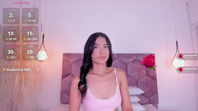 nicol giraldoo online show from July 25, 3:48 am