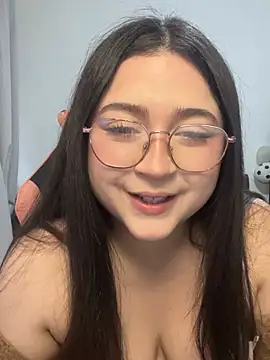 Snapshot of valentinauwu chatting on July 23, 7:45 pm valentinauwu online show from July 23, 7:45 pm