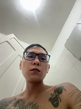 samuelcher online show from May 8, 2:39 am