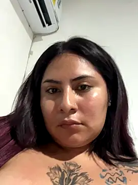 Edalyn29 online show from January 6, 6:50 am