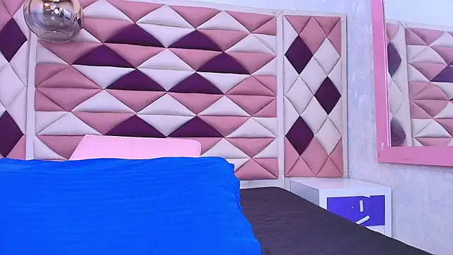 Snapshot of abbyrouss_ chatting on September 22, 3:08 am abbyrouss online show from September 22, 3:08 am