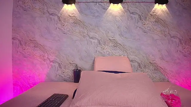 Snapshot of abbyrouss_ chatting on October 2, 3:13 am abbyrouss online show from October 2, 3:13 am