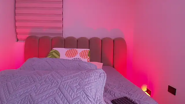 Snapshot of abbyrouss_ chatting on November 29, 3:09 am abbyrouss online show from November 29, 3:09 am