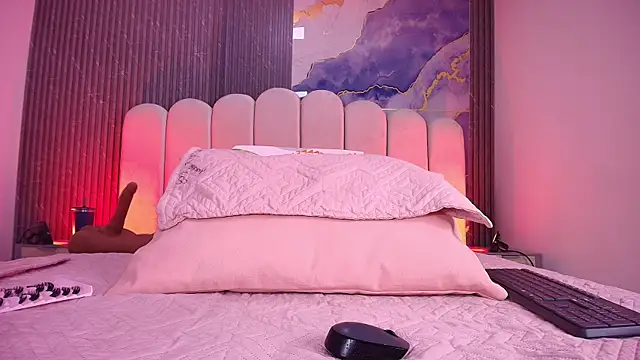 Snapshot of abbyrouss_ chatting on December 3, 3:03 am abbyrouss online show from December 3, 3:03 am