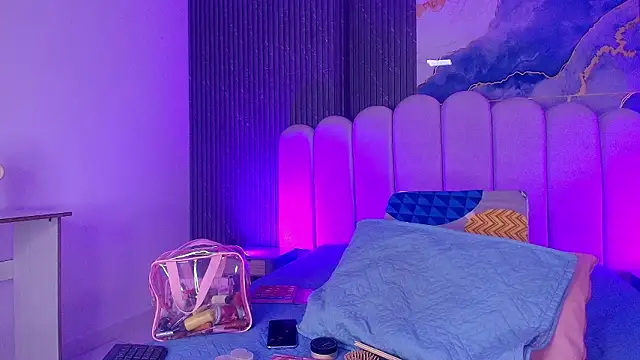 abbyrouss  online show from February 5, 3:11 am