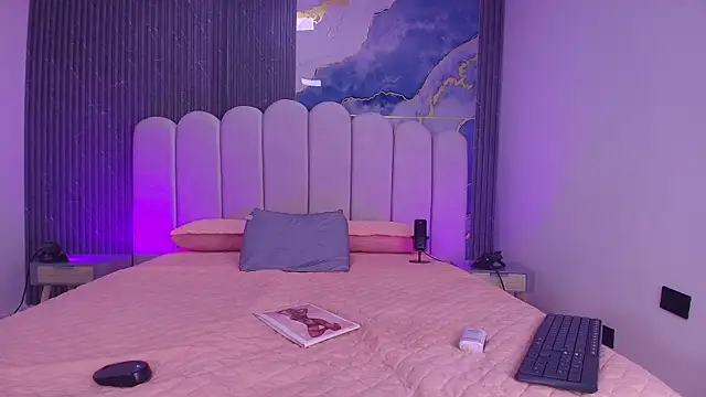 abbyrouss  online show from April 25, 3:09 am