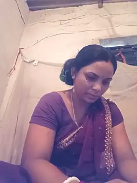 Snapshot of Notyriya7 chatting on May 11, 10:32 am Notyriya7 online show from May 11, 10:32 am