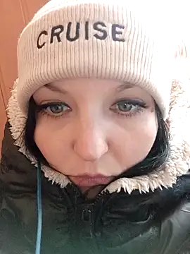 Snapshot of Breezy_88 chatting on October 14, 11:00 am Breezy 88 online show from October 14, 11:00 am