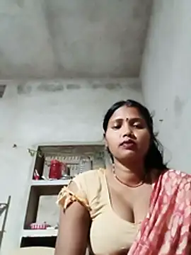 Snapshot of Cm_pooja chatting on August 9, 6:35 pm Cm pooja online show from August 9, 6:35 pm