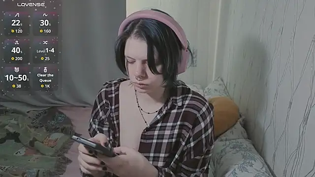 Alice Zev online show from May 20, 2:23 pm