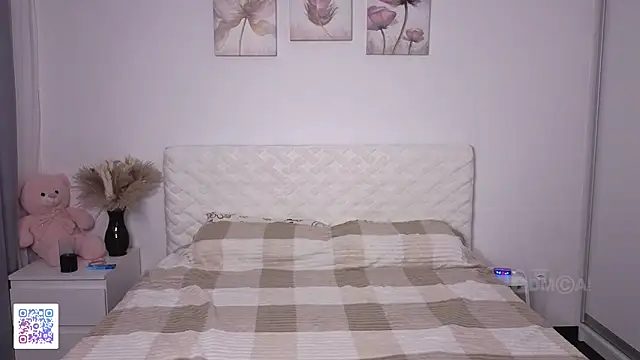 Snapshot of Dangerouss_Lady chatting on September 25, 4:05 am Dangerouss Lady online show from September 25, 4:05 am