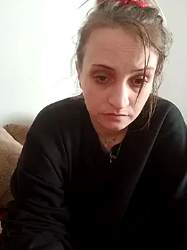 Snapshot of LuvTune chatting on January 8, 7:27 pm LuvTune online show from January 8, 7:27 pm