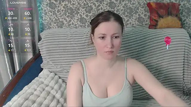 Snapshot of LesanaMagic chatting on February 11, 8:19 am LesanaMagic online show from February 11, 8:19 am