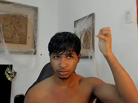 Snapshot of cassian_gold chatting on October 31, 10:44 pm cassian gold online show from October 31, 10:44 pm