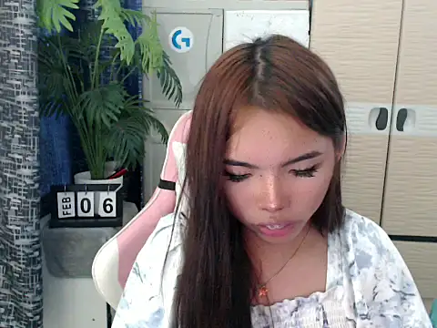 cutie milker online show from February 6, 9:45 am