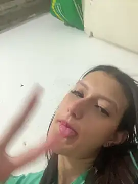 Caroline daring online show from June 12, 3:05 am