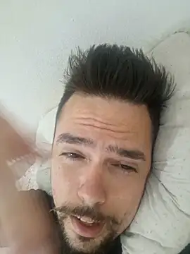 Snapshot of Arthur_Rj_21 chatting on October 30, 9:59 pm Arthur Rj 21 online show from October 30, 9:59 pm