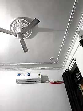 Snapshot of Chanderi19 chatting on February 21, 4:41 pm Chanderi19 online show from February 21, 4:41 pm