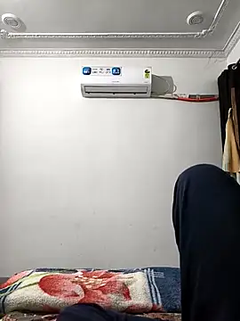 Snapshot of Chanderi19 chatting on March 9, 4:55 pm Chanderi19 online show from March 9, 4:55 pm