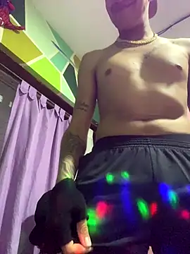 Snapshot of Ismaa__98 chatting on September 13, 12:32 am Ismaa 98 online show from September 13, 12:32 am