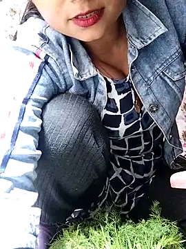 Hot-Pooja25 online show from February 2, 5:28 am